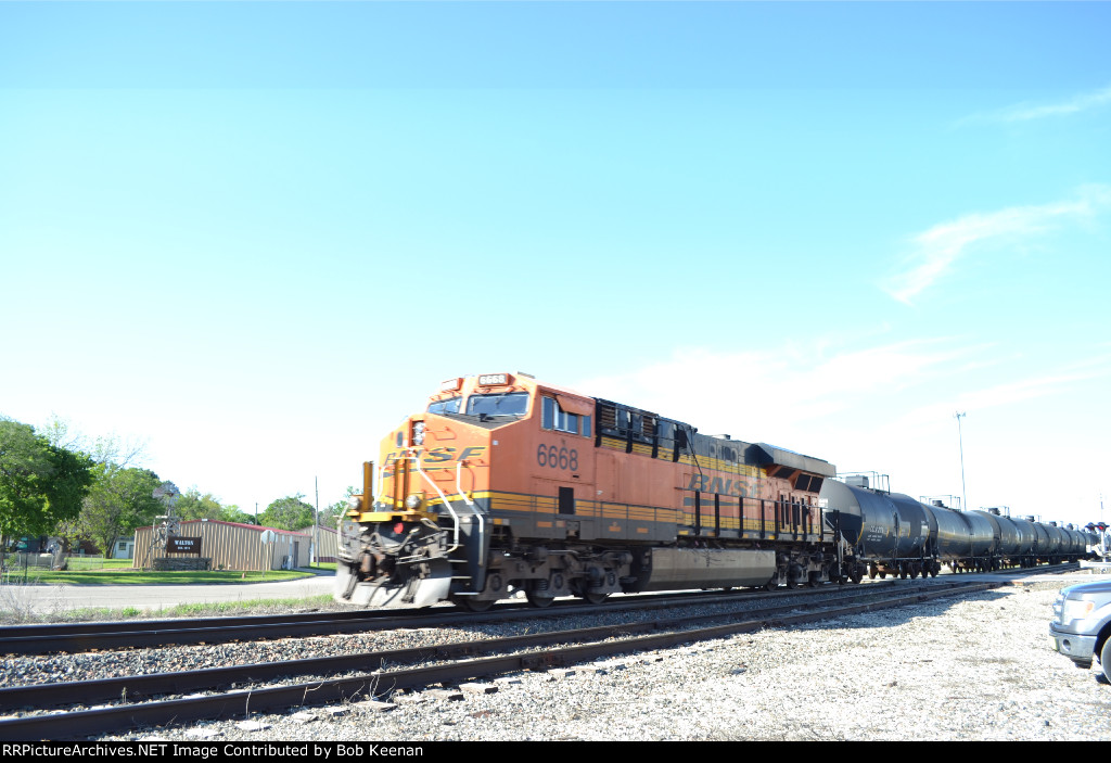 BNSF 6668